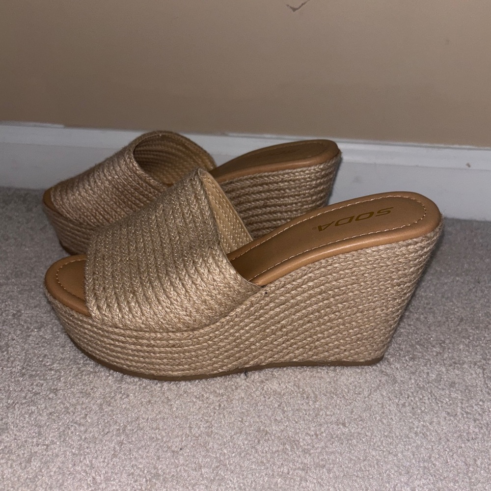 SODA Women’s Platform Wedge Sandals